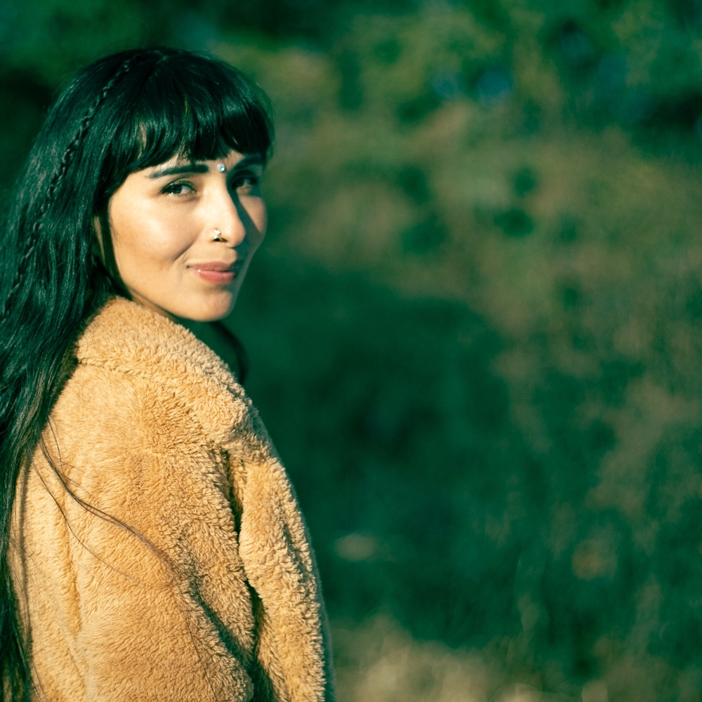 Meet your Posher, Irma luz